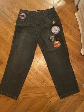 Relaxed Black Men's Jeans with Embroidered Patch Details